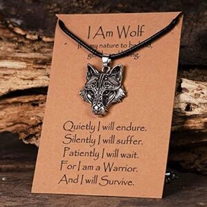 $4 🐺Silver Wolf Pendant Necklace card🐺New🐺$4 WHEN BUNDLED WITH 3 OR MORE ITEMS